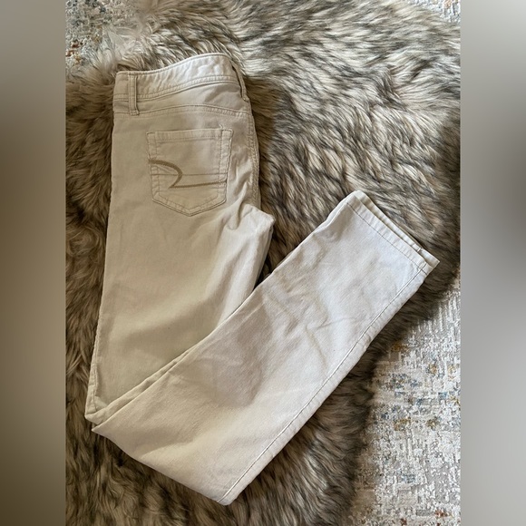 American Eagle Pants - Picture 2 of 4